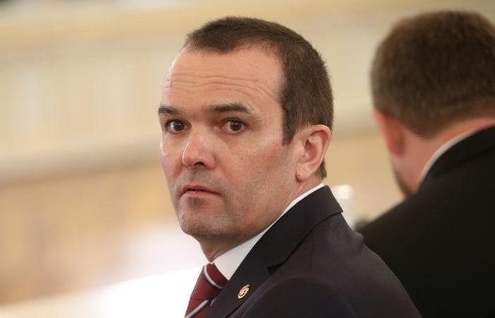 Putinni sudga bergan sobiq gubernator vafot etdi