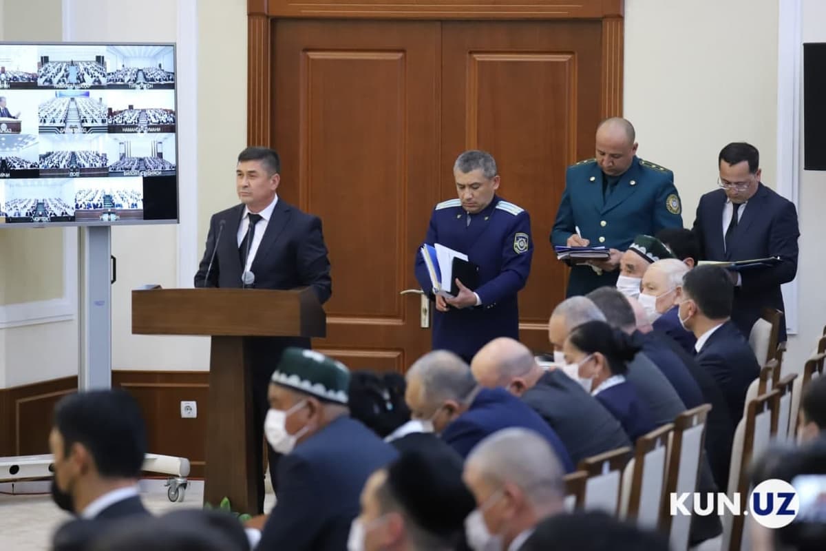 «Из-за таких как вы, я не могу уснуть ночами»: Мирзиёев поручил уволить руководителей четырех секторов Уйчинского района