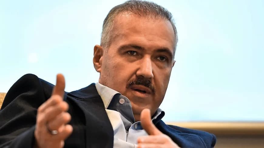 Холдинг USM Алишера Усманова решил продать технологическую компанию «ИКС-холдинг»