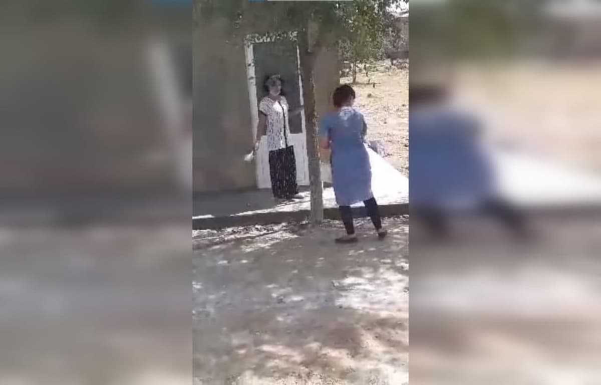 Qashqadaryoda o‘qituvchilarga maktab hojatxonasini tozalatgan direktor jazolandi