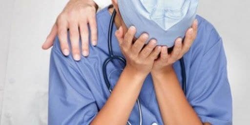 Tibbiyot xodimlarining xatosi sababli homilador ayol vafot etdi