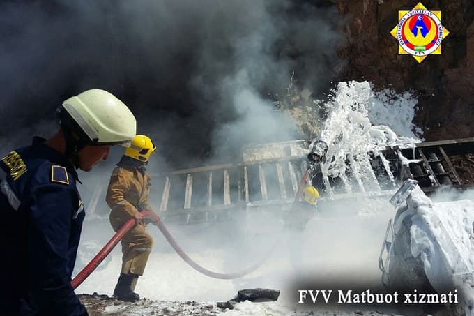 Qamchiq dovonida «benzovoz» yonib ketishi oqibatida ikki kishi halok bo‘ldi