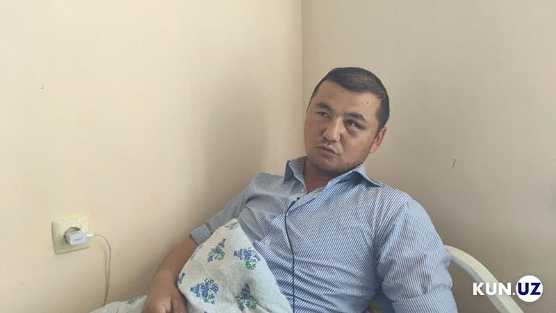 Chiroqchida kaltaklangan o‘qituvchi aybdorlarga yengil jazo belgilanganini aytmoqda