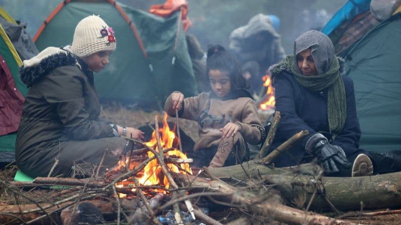 Chegaradagi migratsiya inqirozi: polshaliklar havoga o‘q uzishdi, Lukashenko gazni uzish bilan qo‘rqitmoqda