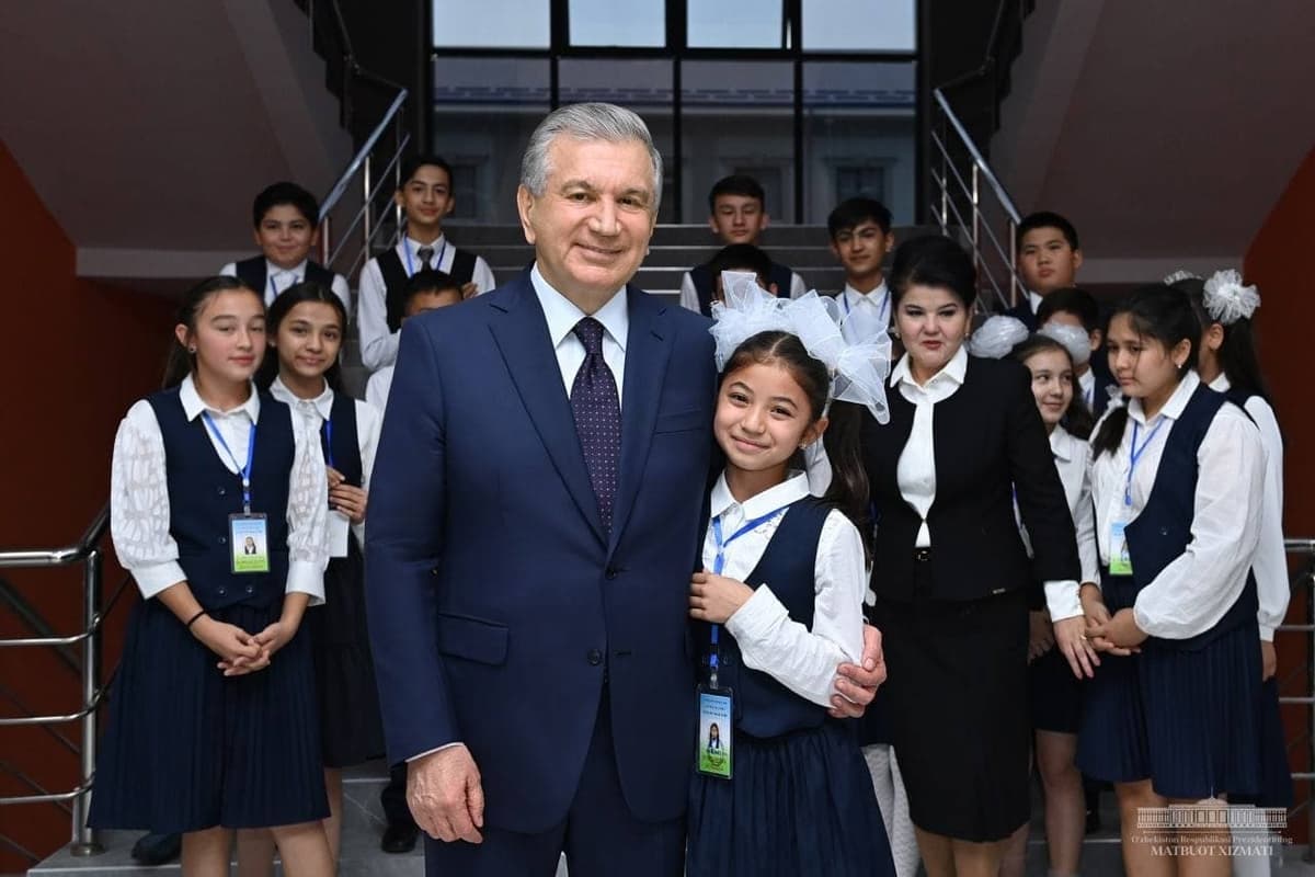 Prezident Andijondagi xususiy maktabda bo‘ldi va Toshkentga qaytdi