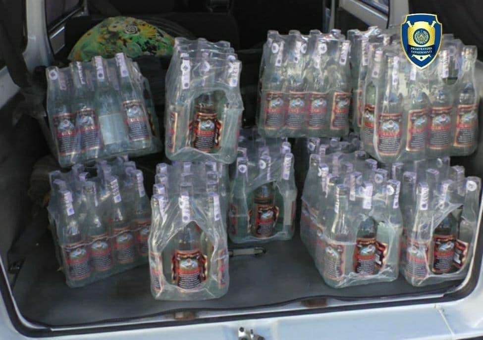 Qo‘ng‘irotda qo‘lbola alkogol mahsulotlarini sotayotgan korxona rahbari ushlandi