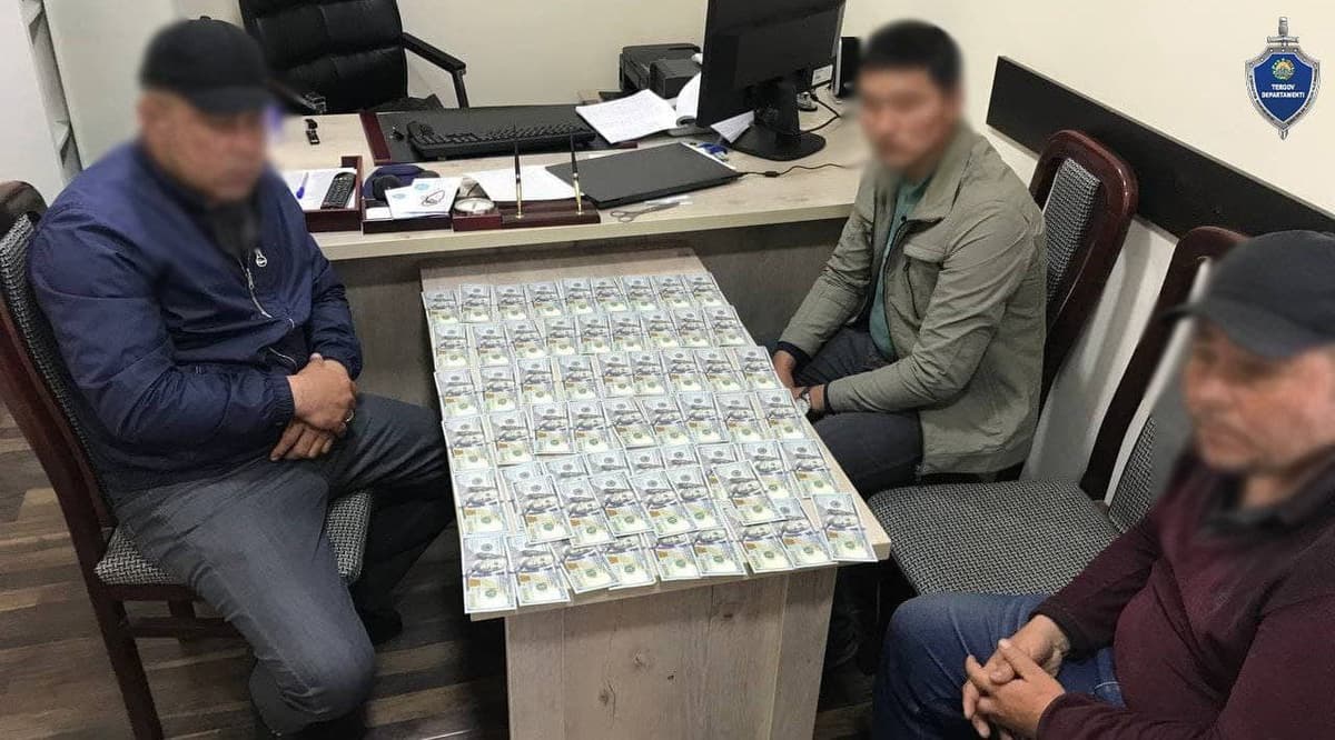Qashqadaryoda qiz otasining 7 300 dollar pulini firibgarga berib yubordi