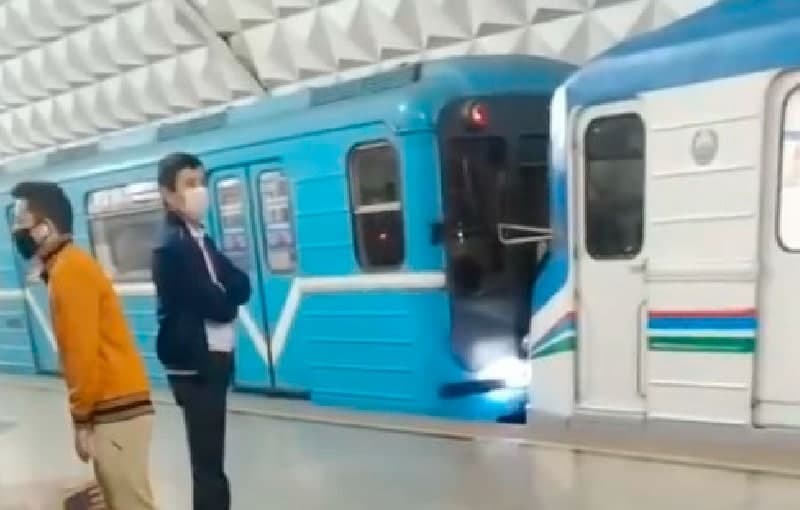 Toshkent metrosida ikki poyezd to‘qnashgani haqida xabar tarqaldi. Holat bo‘yicha rasmiy izoh berildi