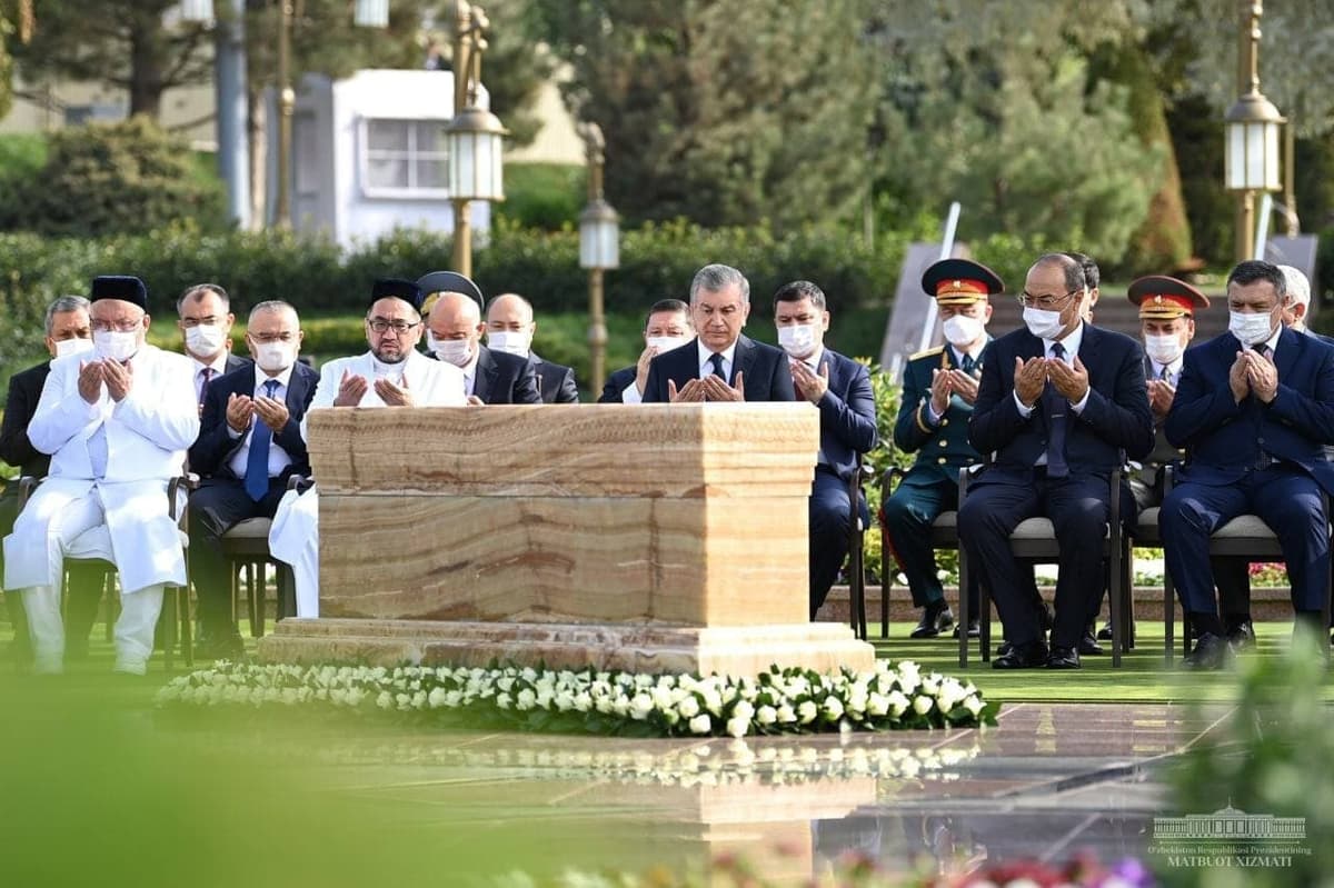 «Ularning "aybi" – buyuk bo‘lgani». Shavkat Mirziyoyev qatag‘onga uchragan vatandoshlarni yodga oldi