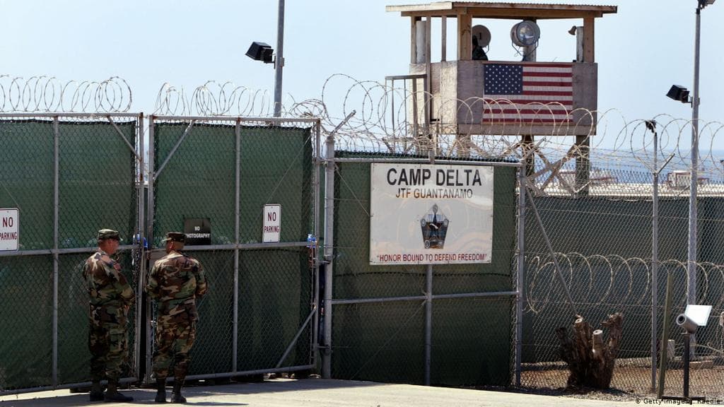 Oq uy Guantanamo qamoqxonasini yopishga qaror qildi