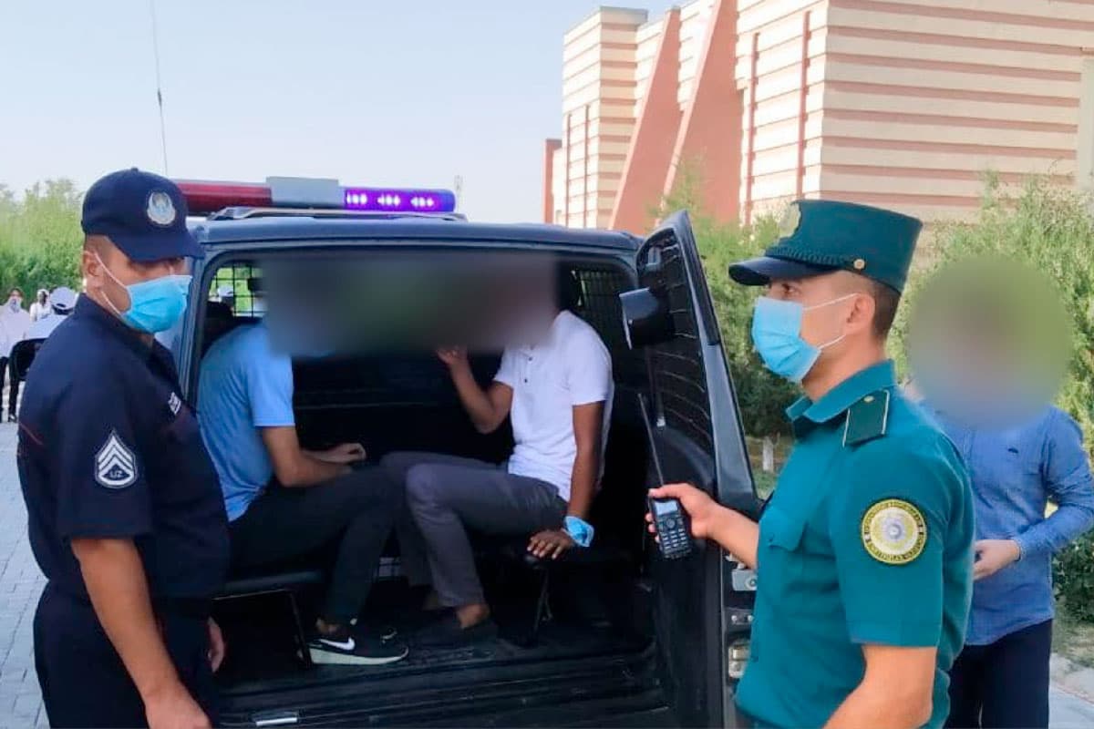 Қашқадарёда ўтказилаётган тест синовларида уяли телефон ишлатган ва бошқалар ўрнига кирган шахслар аниқланди
