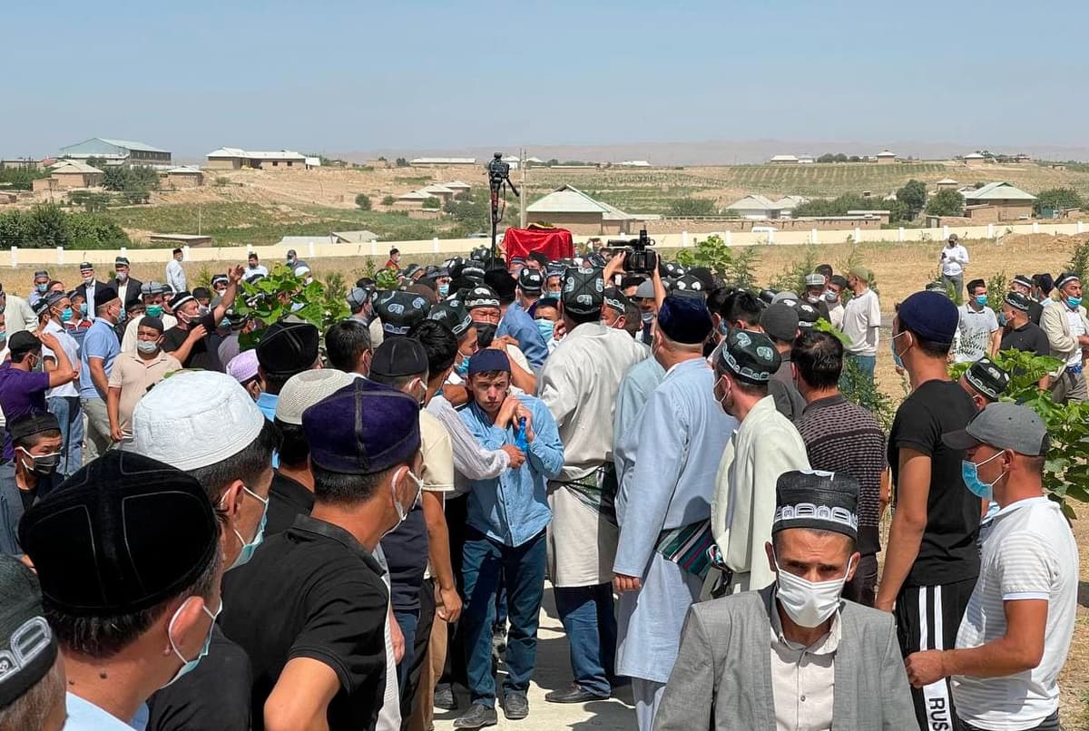 Ishtixonda muftiy Usmonxon Alimovning janoza namozi o‘qildi