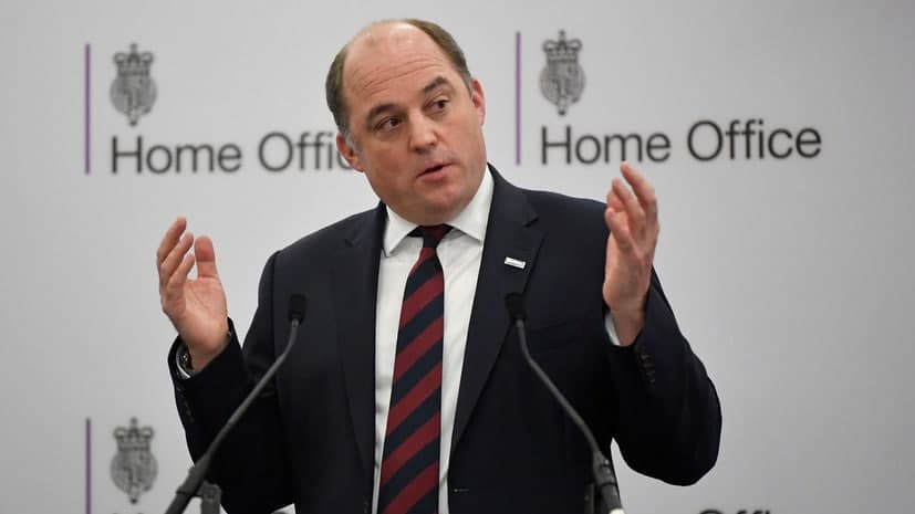 Britaniya mudofaa vaziri Afg‘onistondan AQSh qo‘shinlari olib chiqib ketilishini xato deb atadi