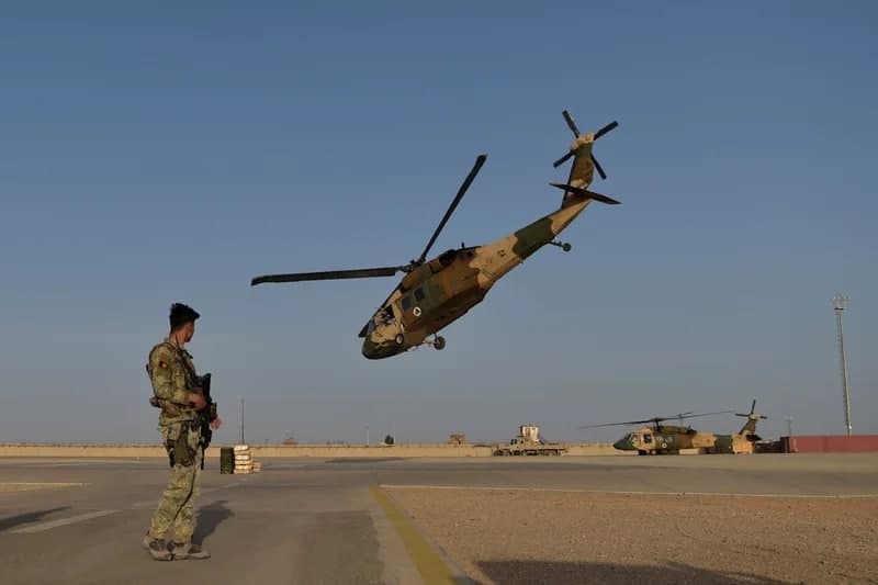 Afg‘on harbiy uchuvchilari “Tolibon” jazosidan qo‘rqib ommaviy ravishda ishdan bo‘shamoqda