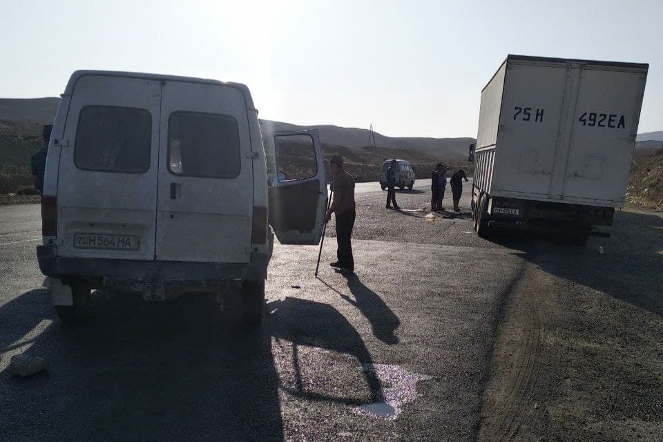 Qashqadaryoda «Ford» va «Kamaz» to‘qnashdi. Ikki kishi vafot etdi