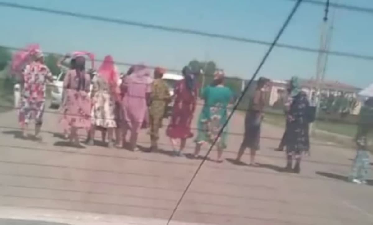 Kegeylida 20 nafar ayol yo‘lni nima uchun to‘sib qo‘ygani ma'lum bo‘ldi