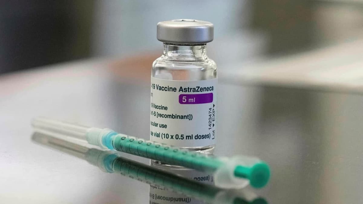 Yevropa dori vositalari agentligi AstraZeneca vaksinasi bilan emlashni davom ettirishni tavsiya qildi