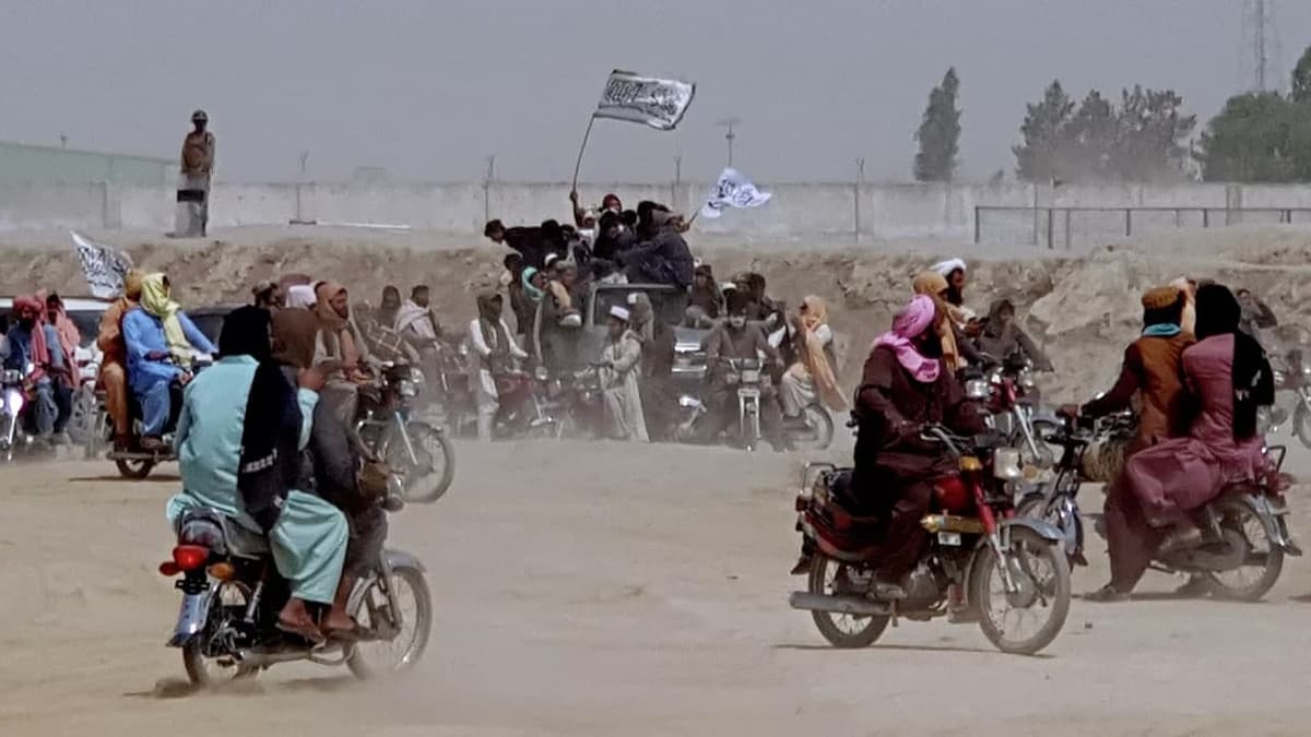 Pokiston harbiylari chegarada afg‘onistonlik qochqinlarga o‘q uzishi oqibatida bir necha kishi halok bo‘ldi