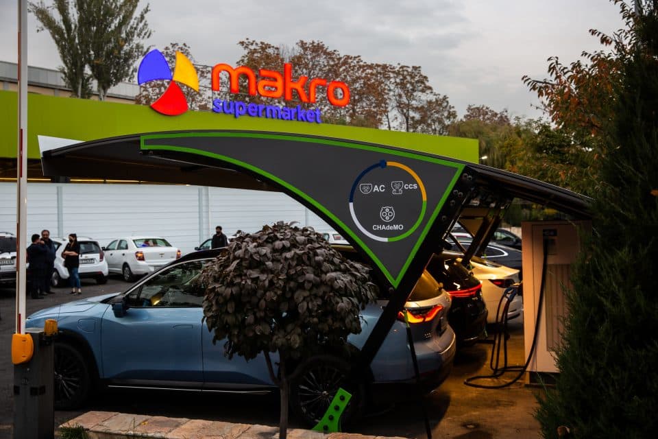 Makro plans to build network of electric vehicle charging stations in Uzbekistan
