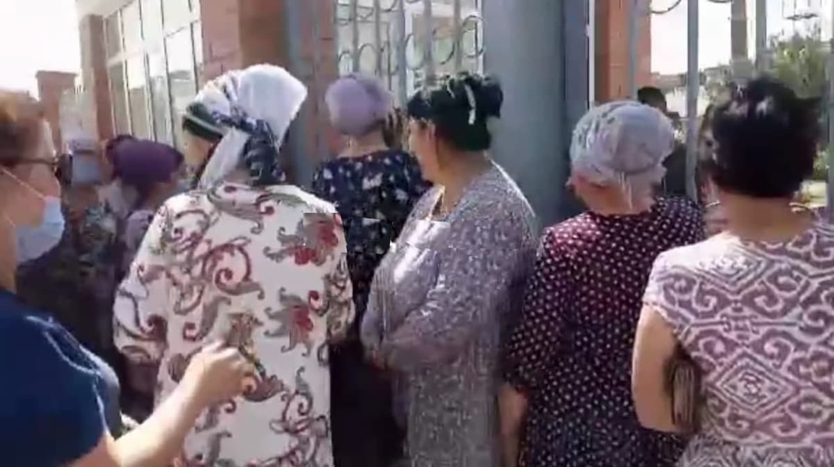 В Алмалыке 99 женщин-надомниц лишились работы