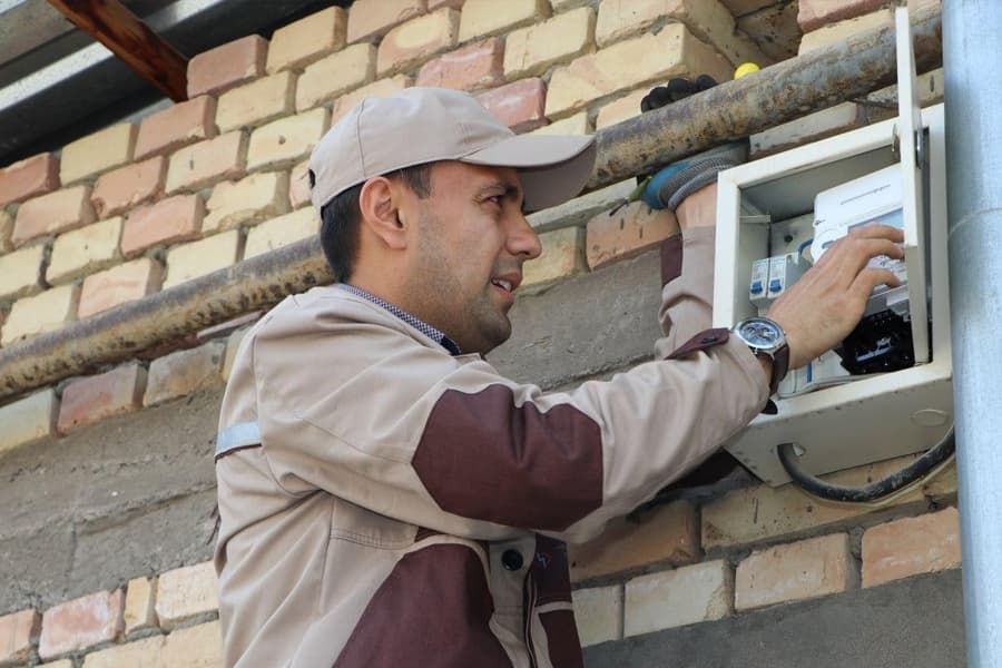 Iste'molchilarni elektr tarmoqlariga ulash bo‘yicha davlat xizmatlari ko‘rsatiladi