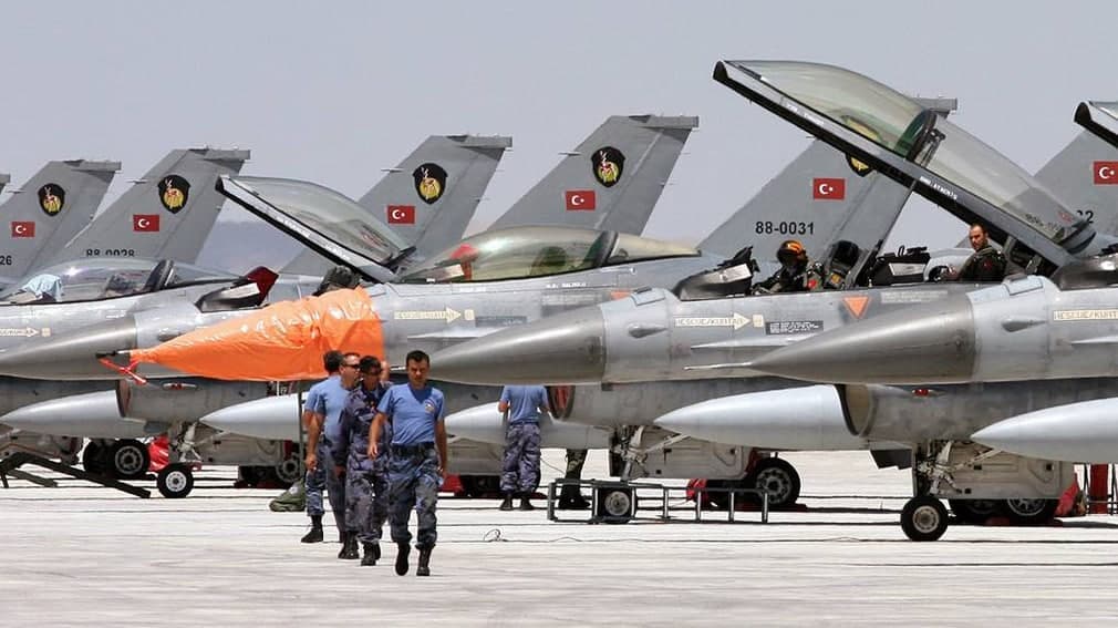Turkiya AQShdan F-16 samolyotlarini sotib olish jarayoni boshlanganini ma'lum qildi