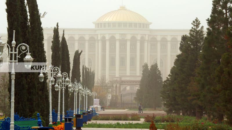 Tojikiston prezidentining singlisi vafot etdi. Uning o‘limiga koronavirus sabab bo‘lgan