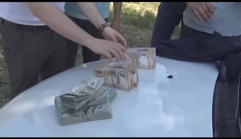 Bo‘stonliqda 25 gektar yerni 1,5 mln dollarga sotmoqchi bo‘lgan shaxs qo‘lga olindi
