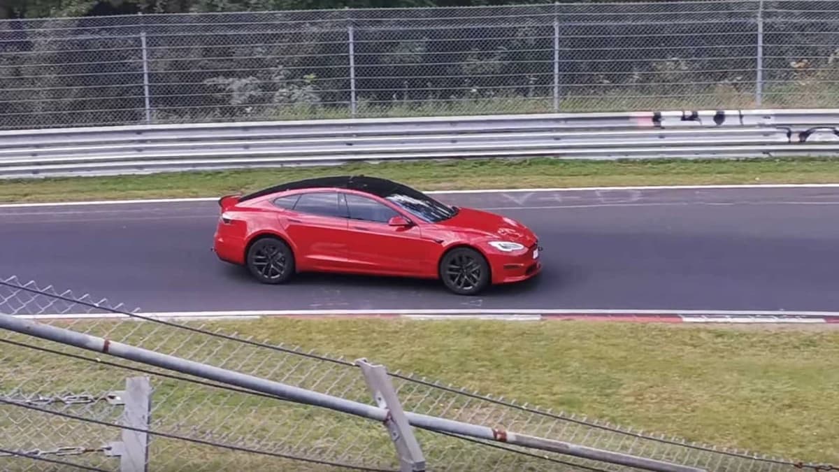 Tesla’ning yangi modeli tezlik bo‘yicha rekord o‘rnatdi