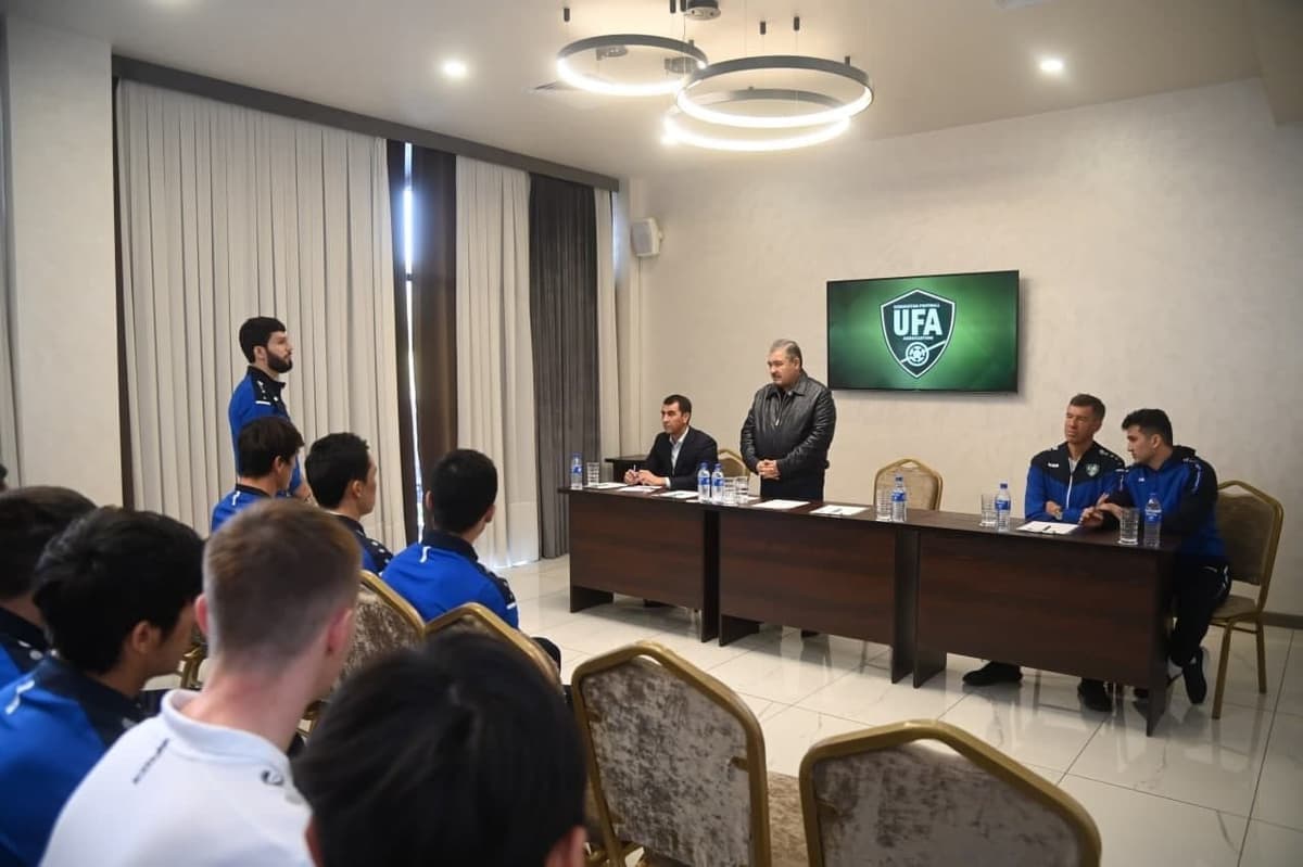 Abdusalom Azizov O‘zbekiston milliy jamoasi bilan uchrashdi