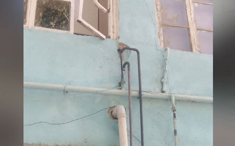 Samarqandda tabiiy gazdan qarz bo‘lgan fuqaroning rezina shlang orqali gaz olishi portlashga sabab bo‘ldi