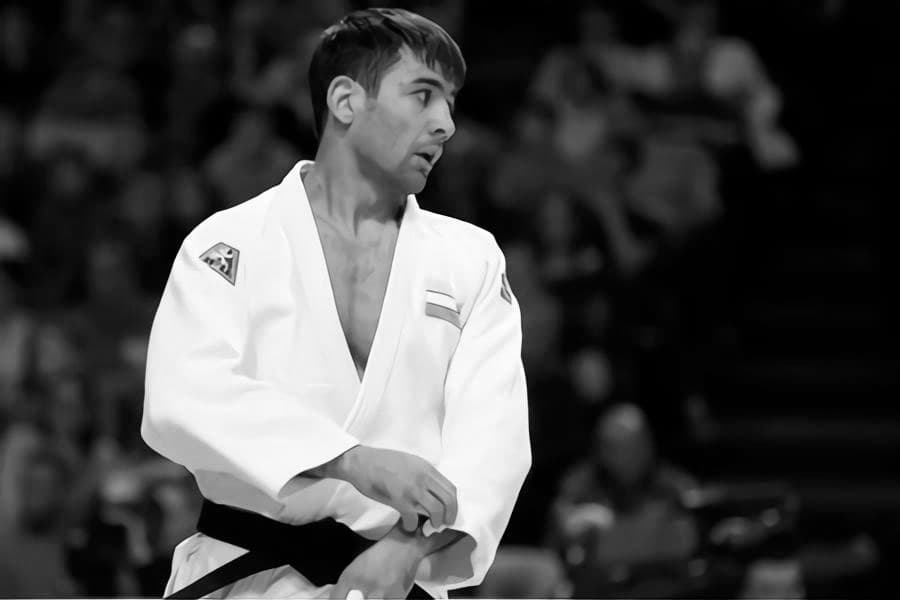 Toshkentda taniqli sportchi Kamoliddin Rasulov pichoqlanishi oqibatida vafot etdi
