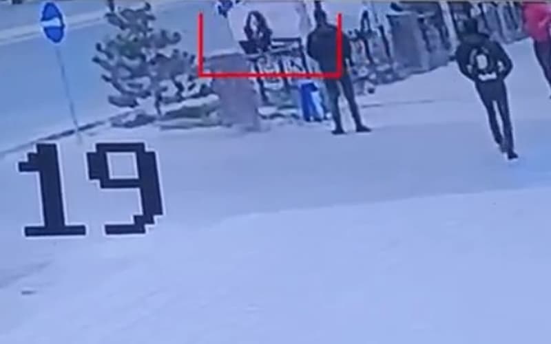 Водитель Lacetti сбил двоих детей. ДТП зафиксировала камера