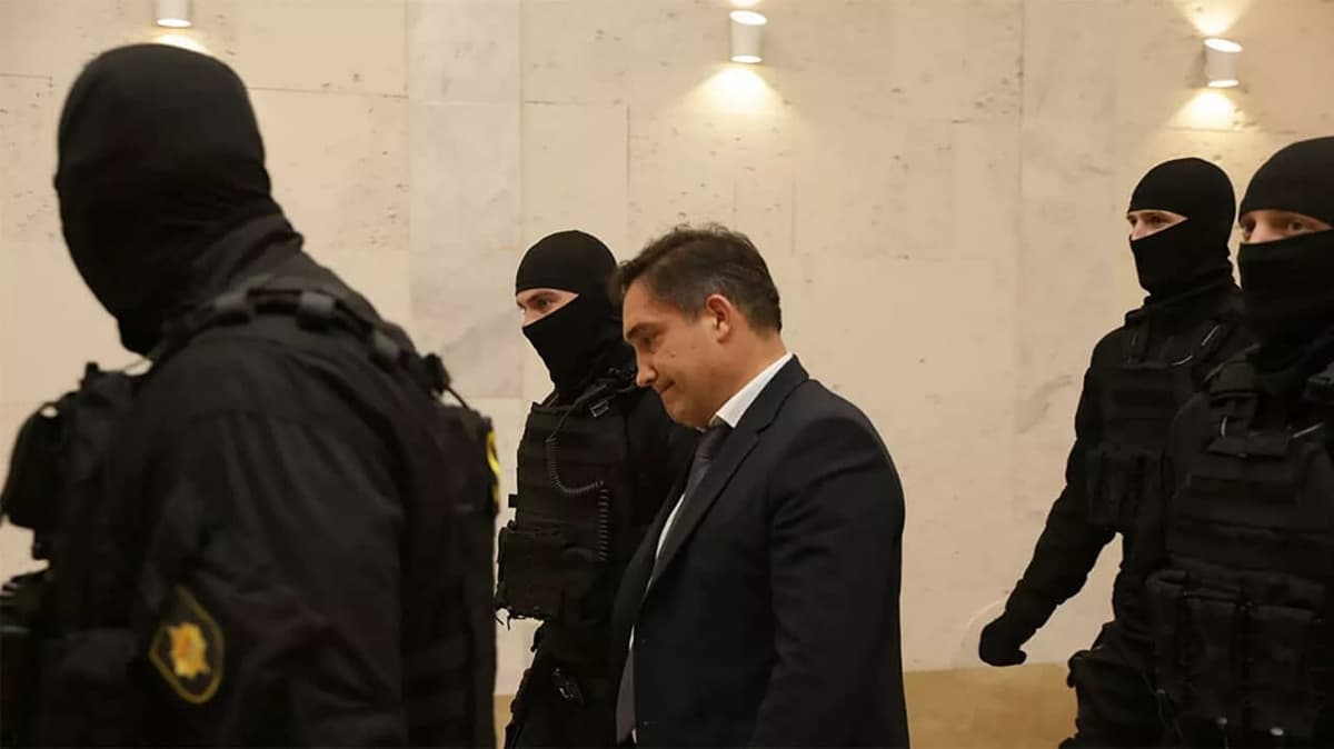 Молдова прокуратураси раҳбарсиз қолди. Бош прокурор коррупцияда айбланиб ҳибсга олинди