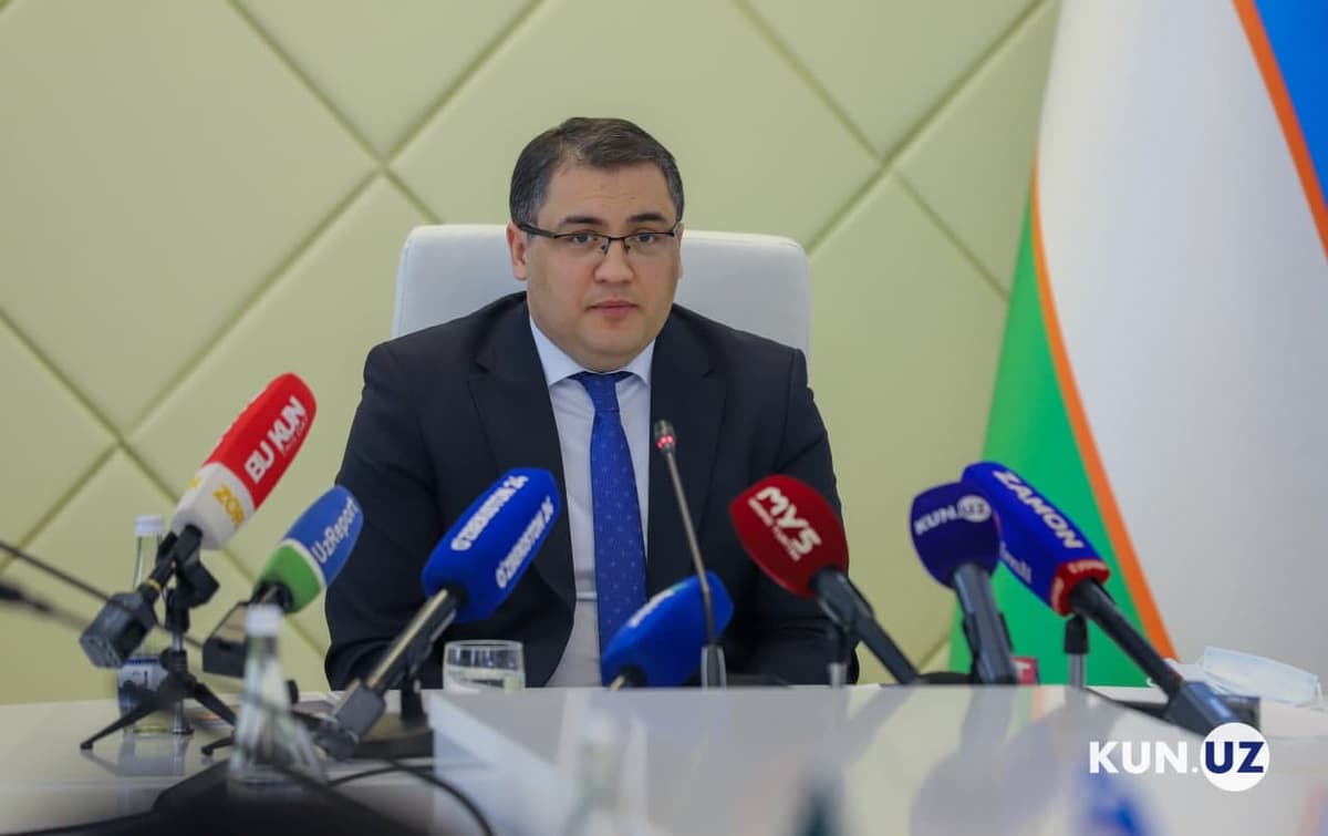 «Bizdagilar sovg‘a berishni yaxshi ko‘rishadi» – Ruslanbek Davletov voz kechilishi kerak bo‘lgan milliy an'analar haqida