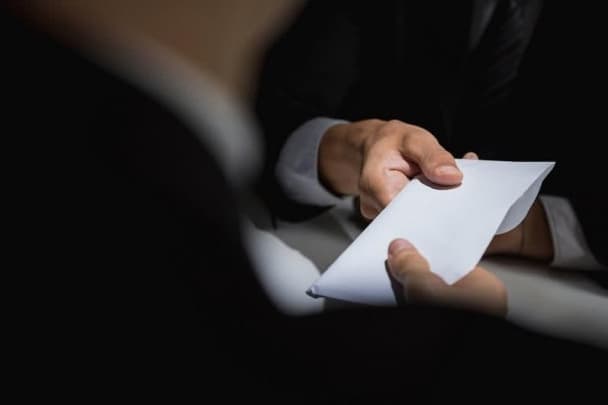 Qashqadaryoda 2019–2020 yillarda 562 nafar mansabdor korrupsion jinoyat sodir etgani uchun jinoiy javobgarlikka tortilgani ma'lum qilindi