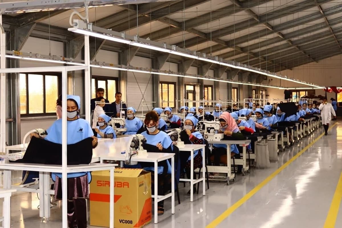 Navoiyda Turkiya bilan hamkorlikdagi tikuvchilik korxonasi ish boshladi