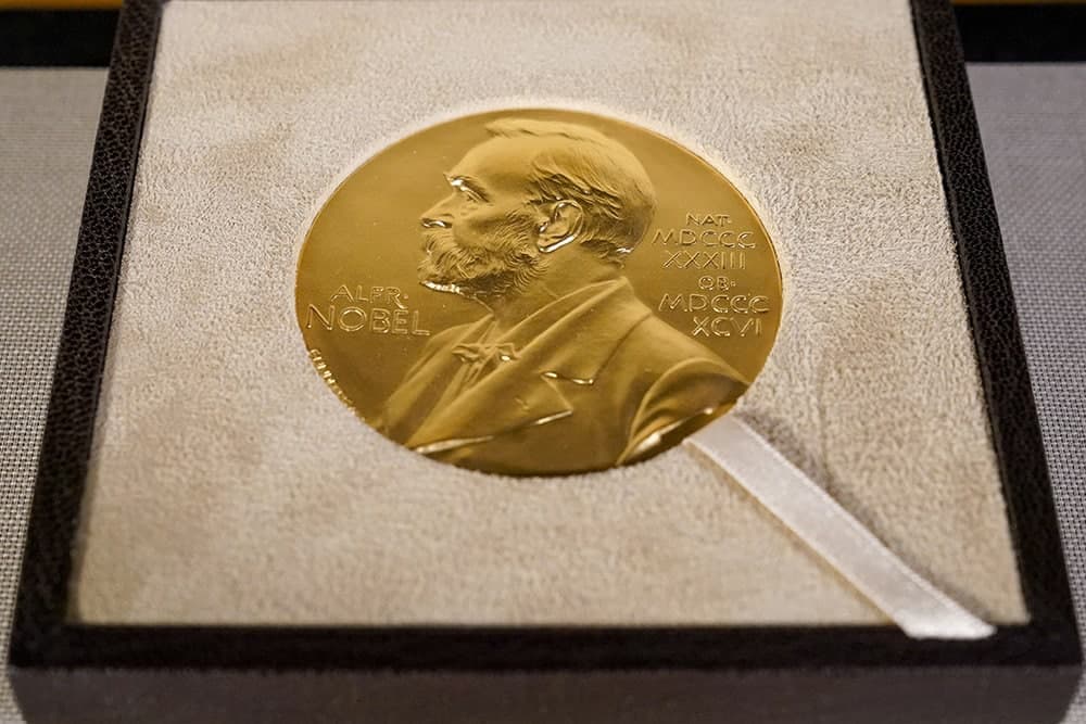 2021 yilda Nobel sovrindorlari mukofotni o‘z davlatlarida oladi