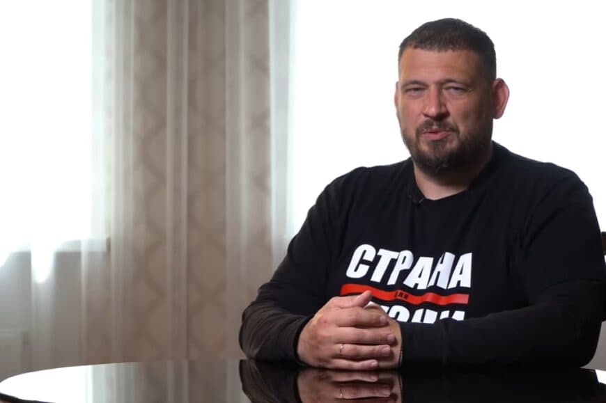 Беларусда блогер Сергей Тихановскийга айблов қўйилди. У 15 йилга қамалиши мумкин