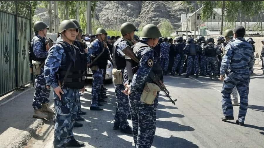 Қирғизистон ва Тожикистон чегарадаги қўшимча кучларни тўлиқ ортга қайтарди