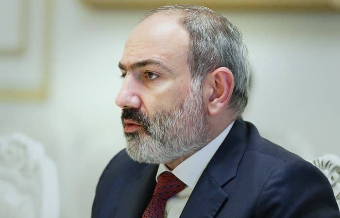 Pashinyan Ozarboyjon bilan chegaradagi vaziyatni inqirozli deb atadi