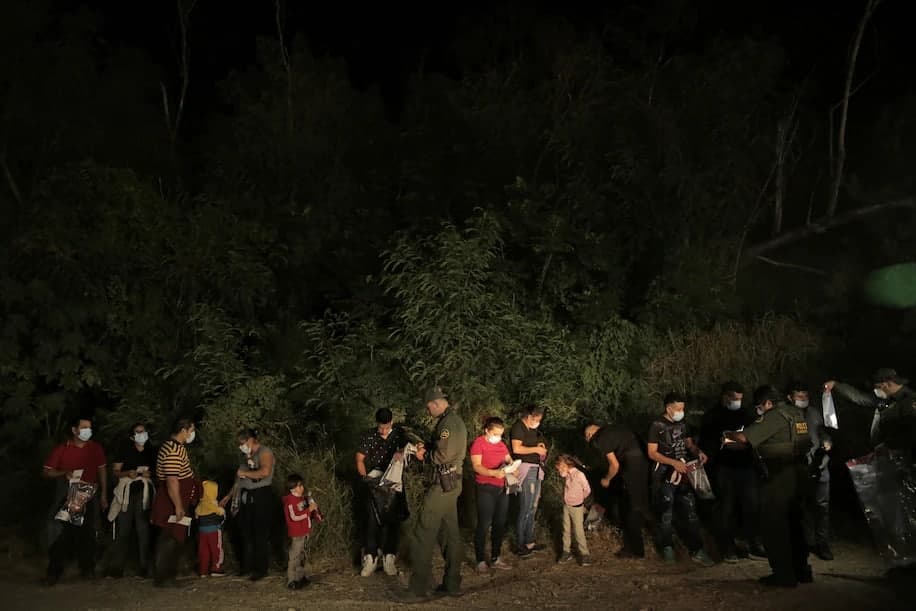 AQShda bir yil ichida ushlangan noqonuniy muhojirlar soni 35 yillik rekord ko‘rsatkichdan oshdi