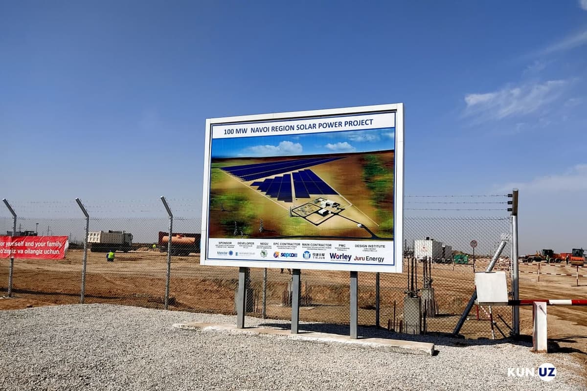 Foto: Navoiyda O‘zbekistondagi birinchi eng yirik quyosh fotoelektr stansiyasi qurilmoqda