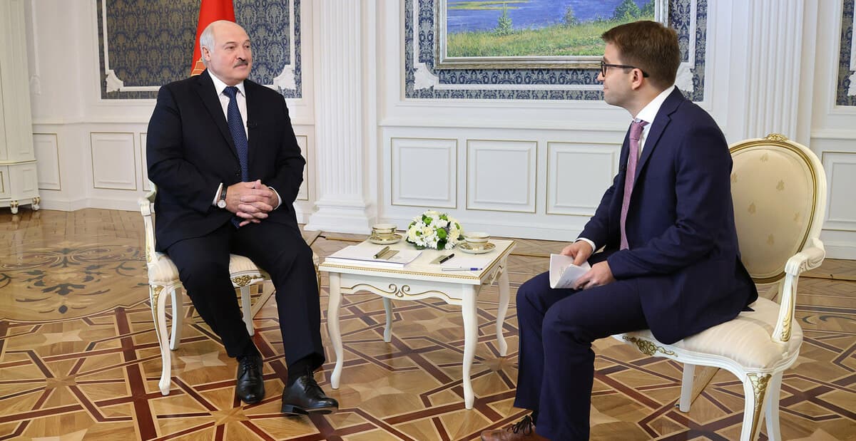 Лукашенко сообщил, что из Беларуси наносили удары по территории Украины