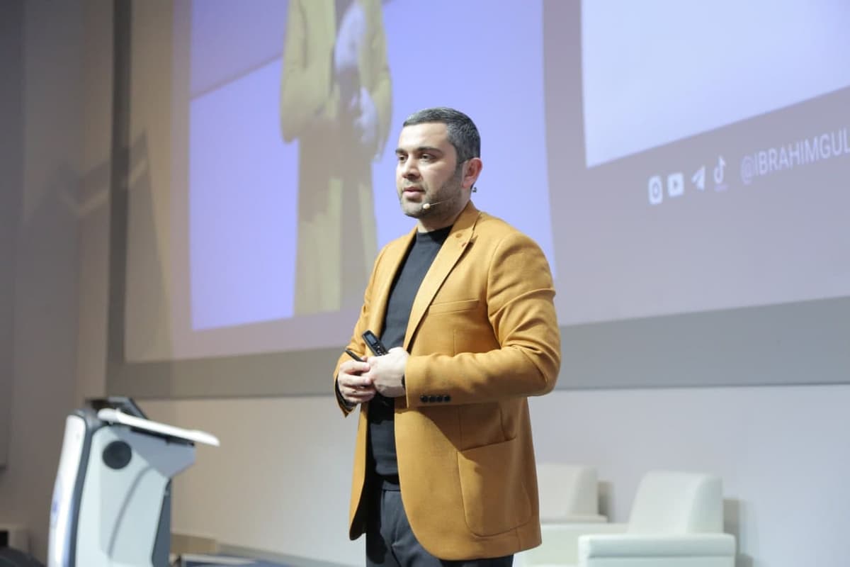 O‘zbekistonda yirik biznes tadbir - Ibrahim Gulyamovning «Biznes Kouching» dasturi. Unda 600ga yaqin biznes egalari qatnashdi