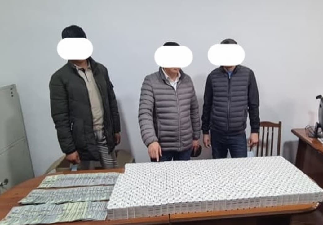 Фуқаро 500 дона “Remdesivir” дорисини 16 минг 300 долларга сотган вақтида ашёвий далиллар билан ушланган.