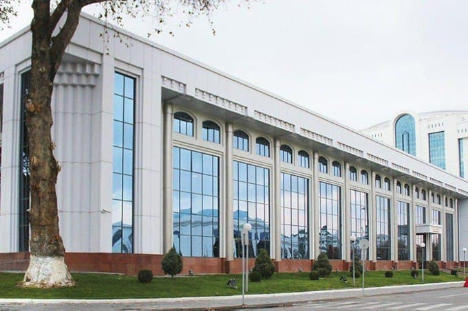 Non-residents and individuals allowed to buy government bonds