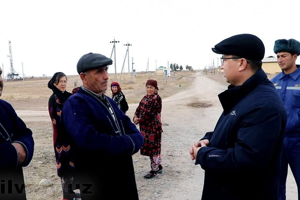 Qashqadaryoda poyezdlar qatnovi sababli yo‘llar yorilib ketgani aytildi