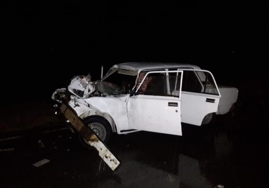 Surxondaryoda “Kamaz” yuk mashinasi bilan to‘qnashgan “Jiguli” haydovchisi vafot etdi
