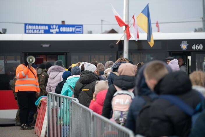Польша приняла три млн украинских беженцев